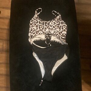 Size S women’s one piece leopard print swimsuit